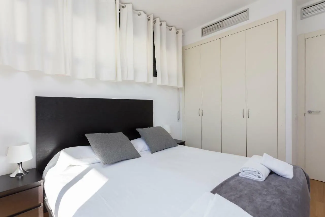 1214 - Two Bedrooms Ciutadella Apartment Barcelona Spain