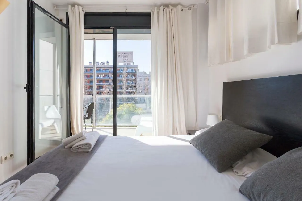 1214 - Two Bedrooms Ciutadella Apartment Barcelona