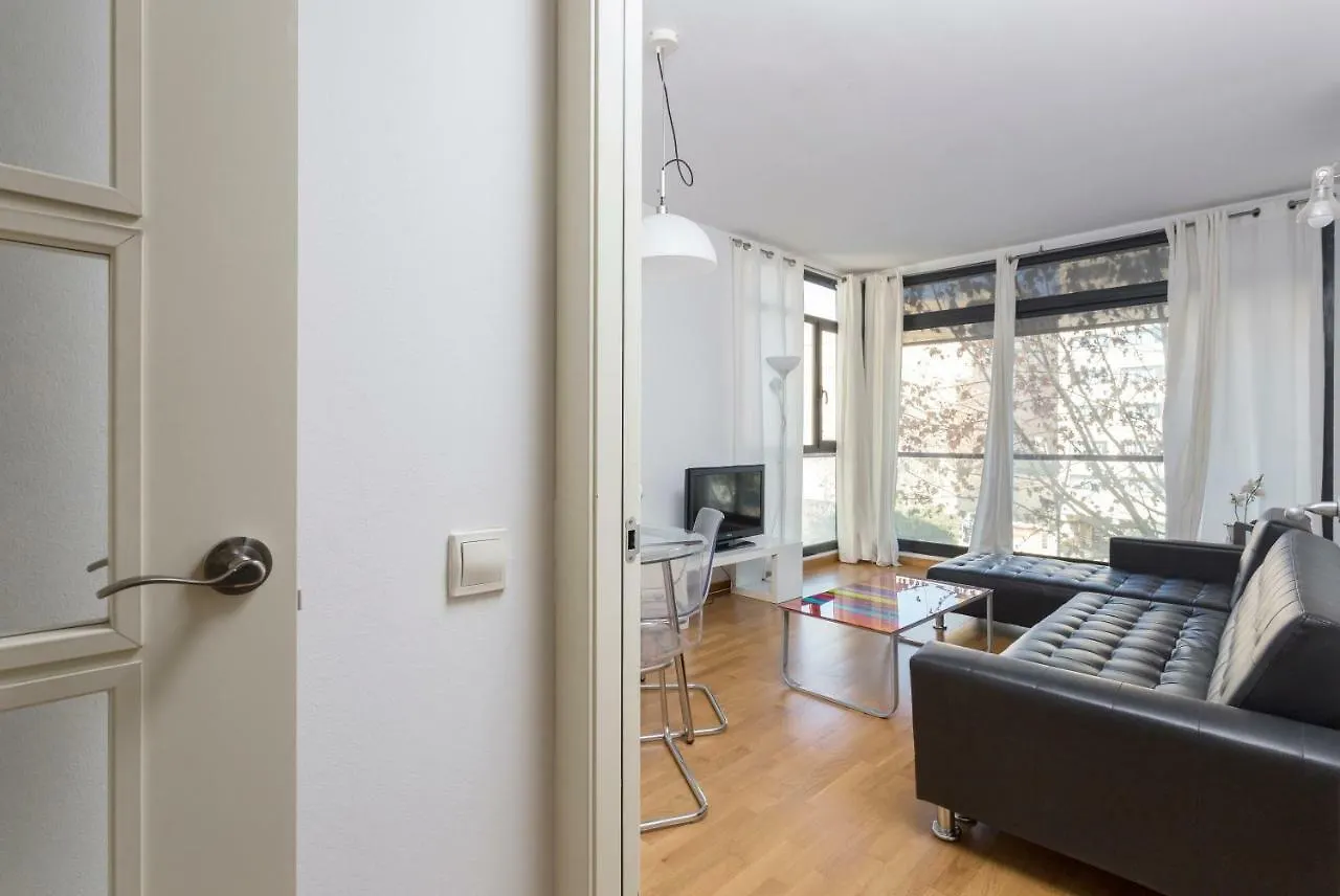 1214 - Two Bedrooms Ciutadella Apartment Barcelona